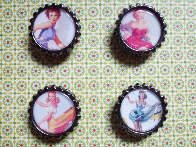 Vintage Pin Up Girls Magnets Set 1