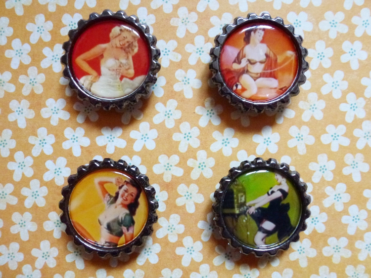 Vintage Pin Up Girls Magnets Set 3