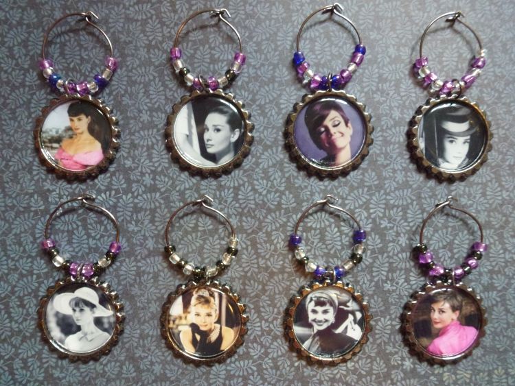 Audrey Hepburn Wine Charm Set 1