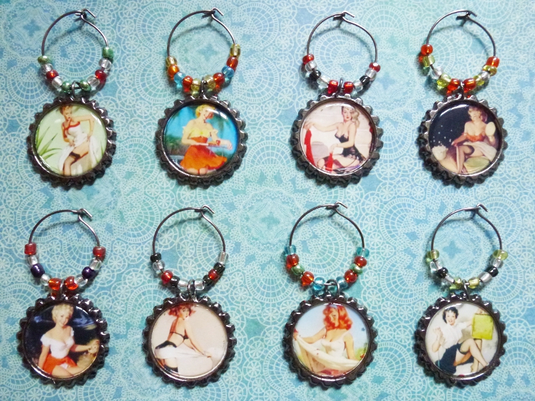 Vintage Pin Up Girls Wine Charms Set 3