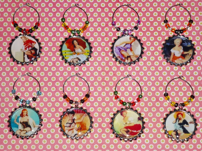 Vintage Pin Up Girls Wine Charms Set 8